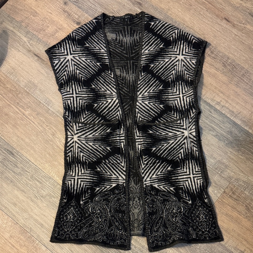 Etro | Cashmere | Geometric Black and Cream Open Vest | Size Small